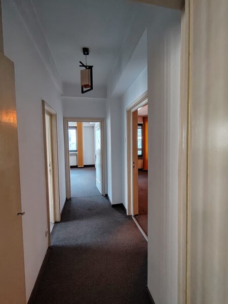 Piata Amzei, Magheru, 4 camere.